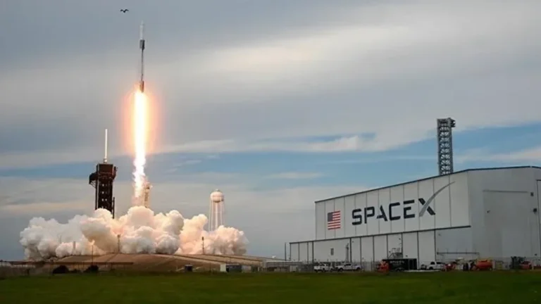 8e25cce4-spacex-logs-record-38-minute-gap-between-falcon-9-launches